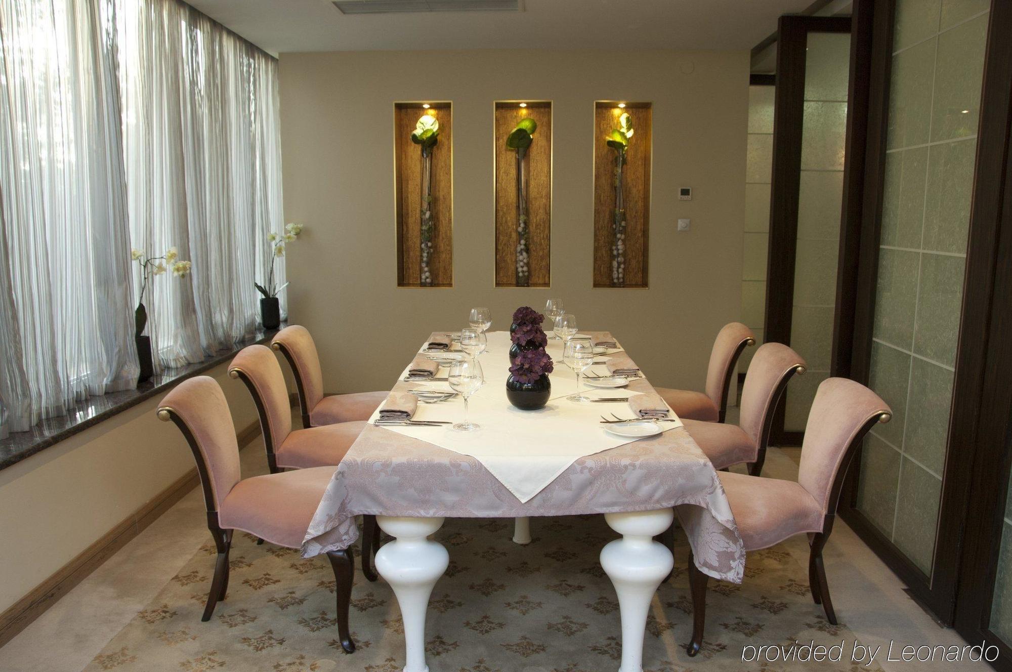 Donatello Boutique Hotel Almaty Exterior photo