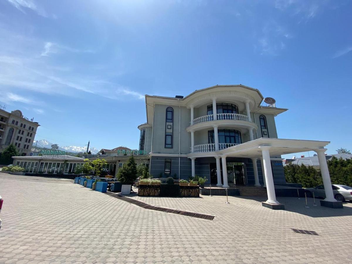 Donatello Boutique Hotel Almaty Exterior photo